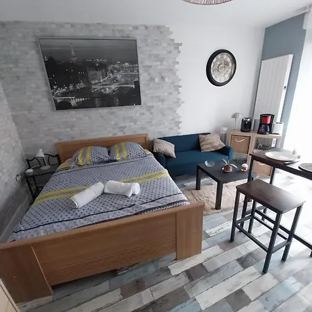 דירה Fontaine ניורט